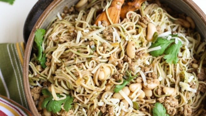 Hearty and subtle pasta dish blending flavors of a chili and spaghetti! Delish! Beans, ground chicken, and lots of spices with Angel Hair Pasta - yum! | WorldofPastabilities.com
