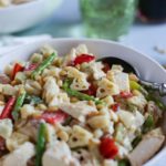 Skillet Chicken Alfredo | Delicious combo of chicken, veggies, and alfredo sauce -with a surprise of goat cheese! Simple and quick. Dinner done right! WorldofPastabilities.com
